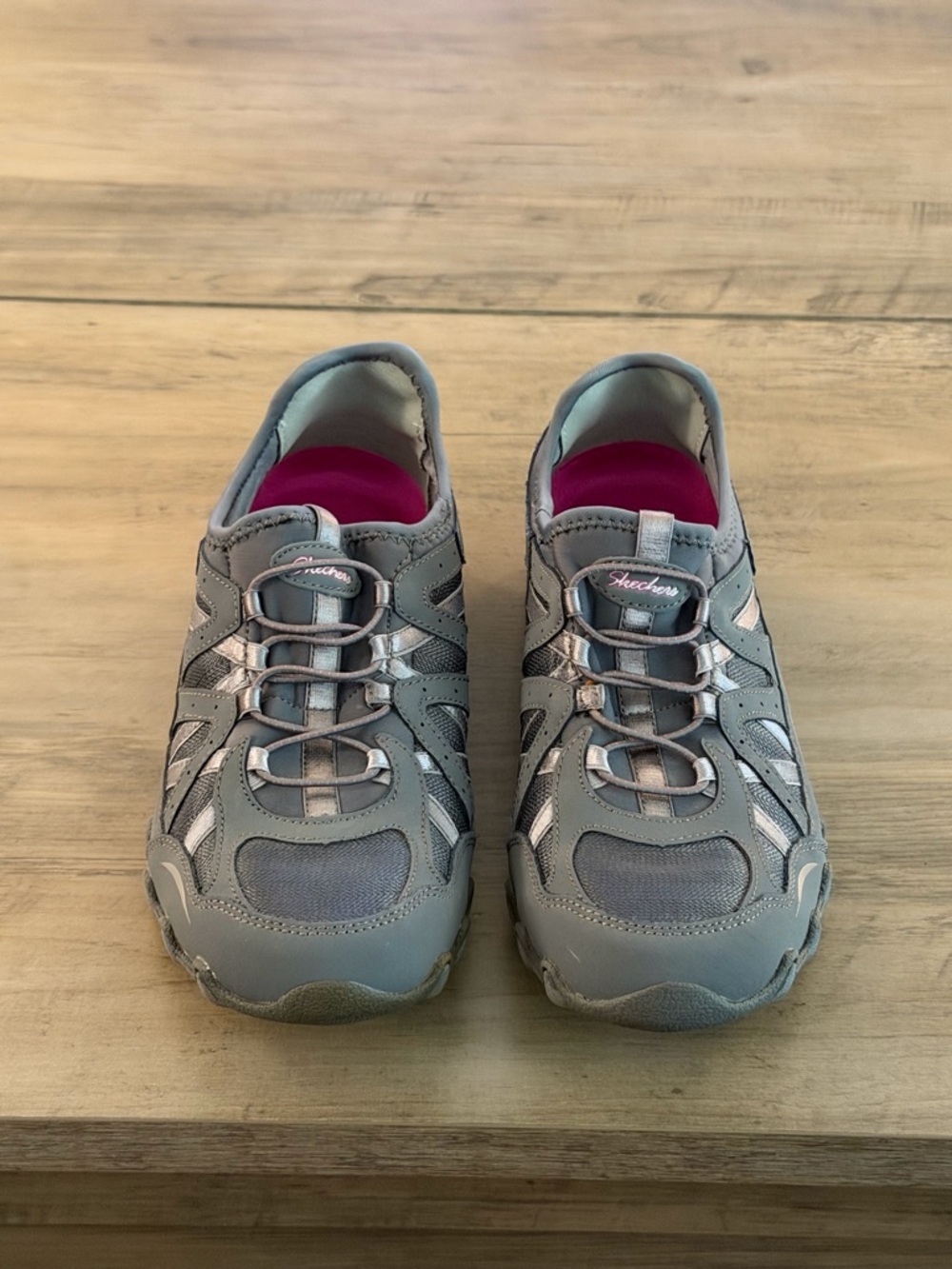 Women’s Sketchers Tennis Shoes~ Extremely comfortable~Gray/Pink - Picture 5 of 7